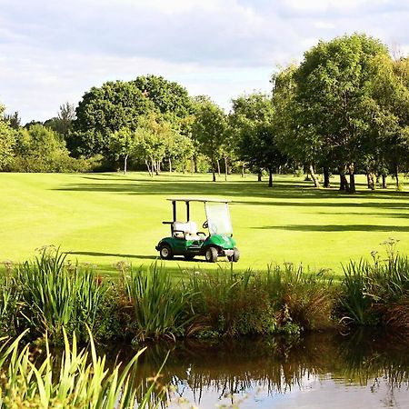 ホテル Calderfields Golf & Country Club ウォールソール エクステリア 写真