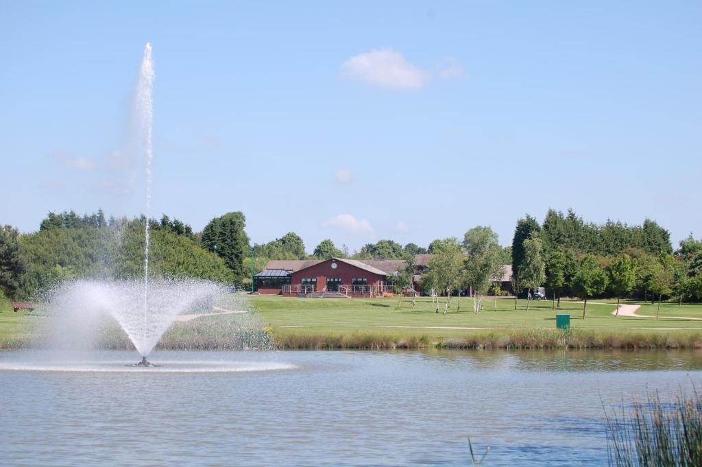 ホテル Calderfields Golf & Country Club ウォールソール エクステリア 写真